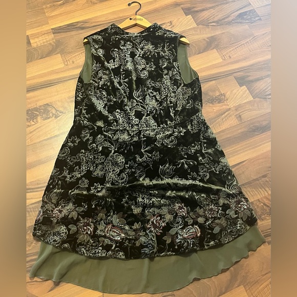 John Mark Floral Fancy Vest - Picture 2 of 3